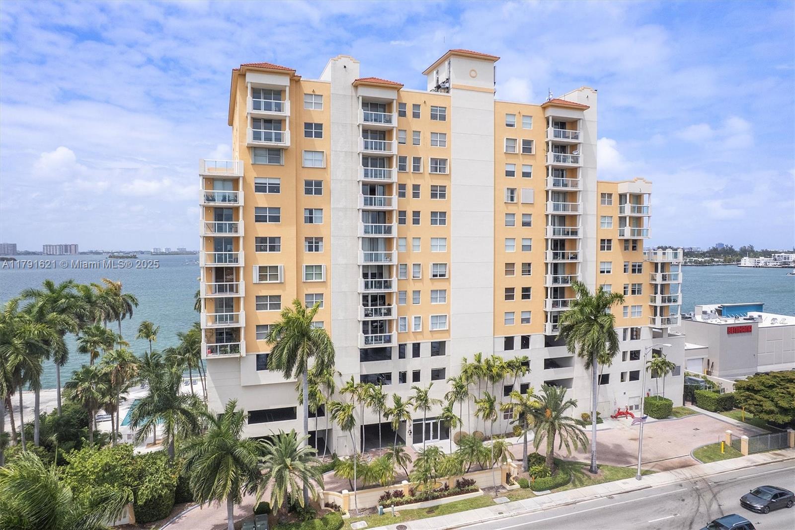 Don’t miss this rare high-floor corner unit in a boutique building with stunning southwest views of Biscayne Bay and the gorgeous Downtown Miami skyline. Close to the beach and walking distance to restaurants and shopping, this bright & open split 2-bedroom, 2-bath home features ceramic & marble floors, a spacious kitchen with an extended granite island ideal for entertaining, in-unit washer & dryer, walk-in closets w/ built-ins, and two assigned parking spaces. Both bathrooms are en suite and have been tastefully upgraded. Enjoy incredible sunsets from your private balcony. The building offers a party room, picnic area, dog run, & storage spaces. Located in a rapidly growing area with major developments underway—ideal for homeowners or investors! This is the one,
you have to see it!