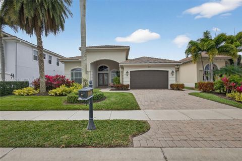 Photo of 307 Charroux Dr, Palm Beach Gardens, FL 33410 (MLS # A11953371)