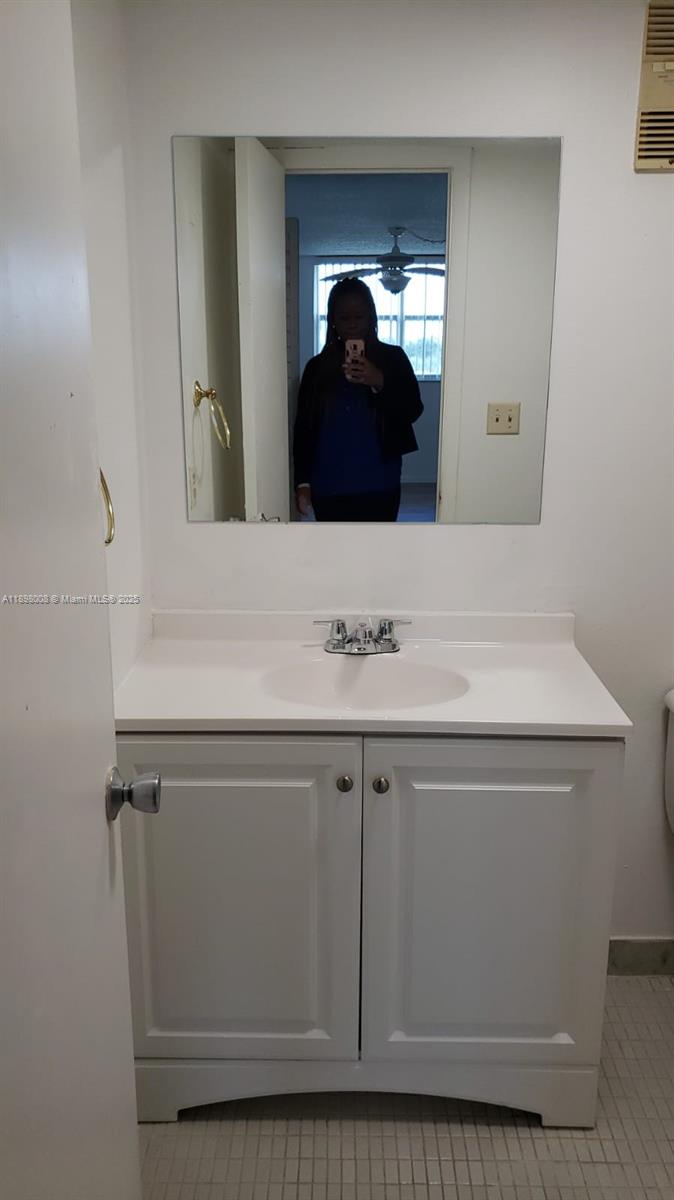 BREAKWATERS OF THE PALM BE - Residential