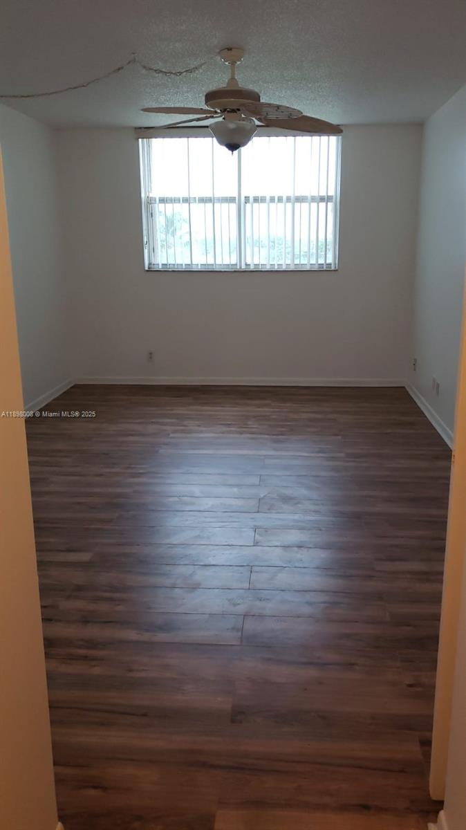 BREAKWATERS OF THE PALM BE - Residential