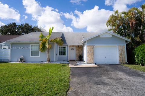 14954 SW 142nd Pl Miami FL 33186