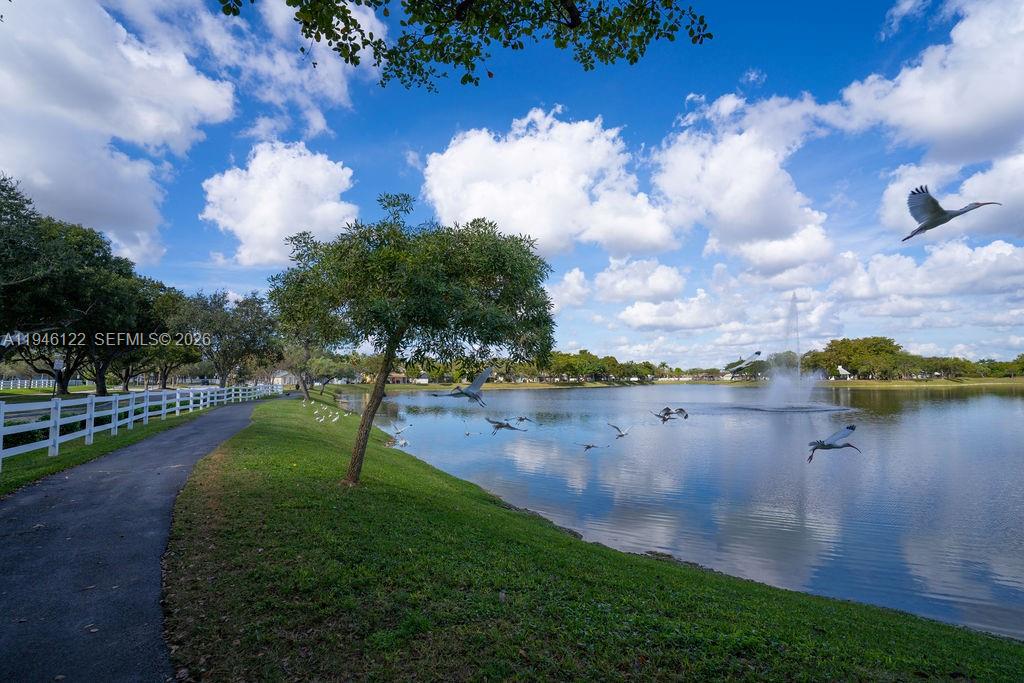 COUNTRY WALK SEC 4 - Residential