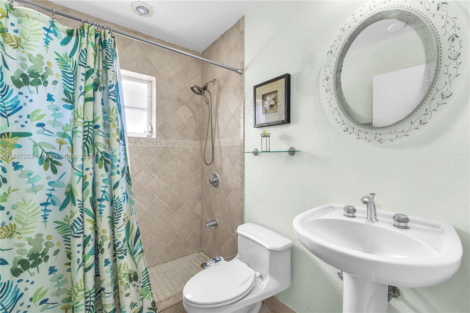 MIAMI GARDENS MANOR SEC 3 - Residential