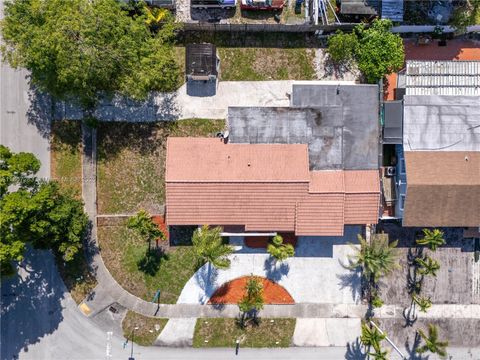 19704 NW 48th Ct Miami Gardens FL 33055