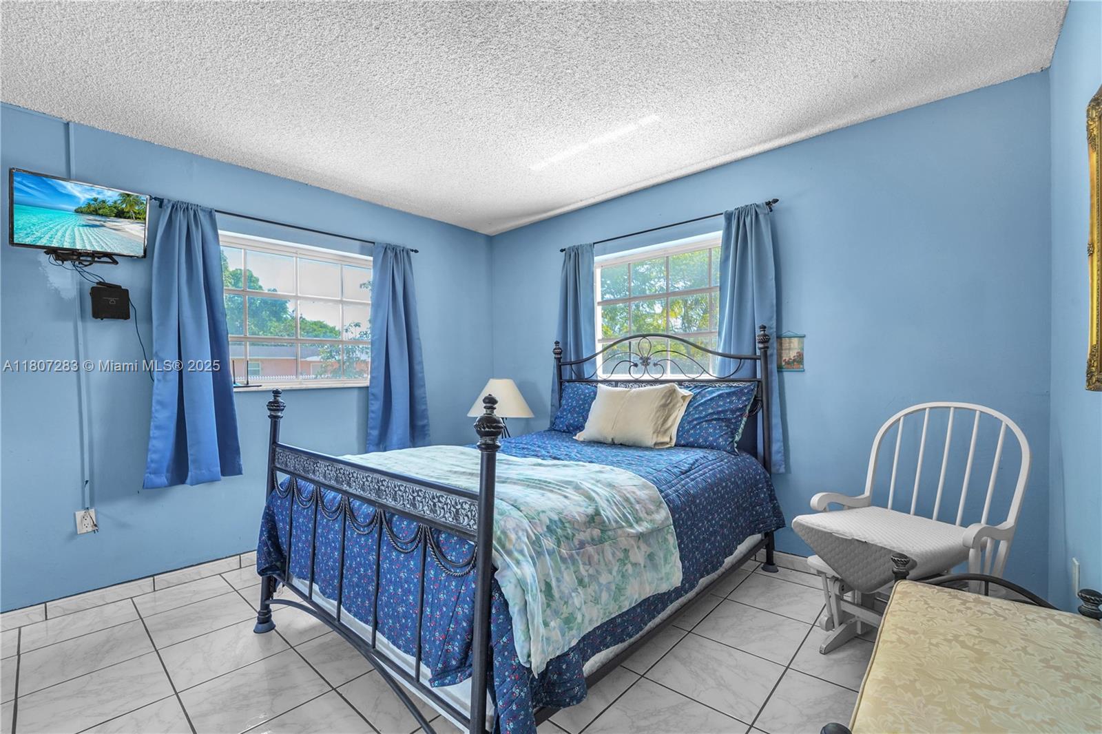 MIAMI GARDENS MANOR SEC 3 - Residential