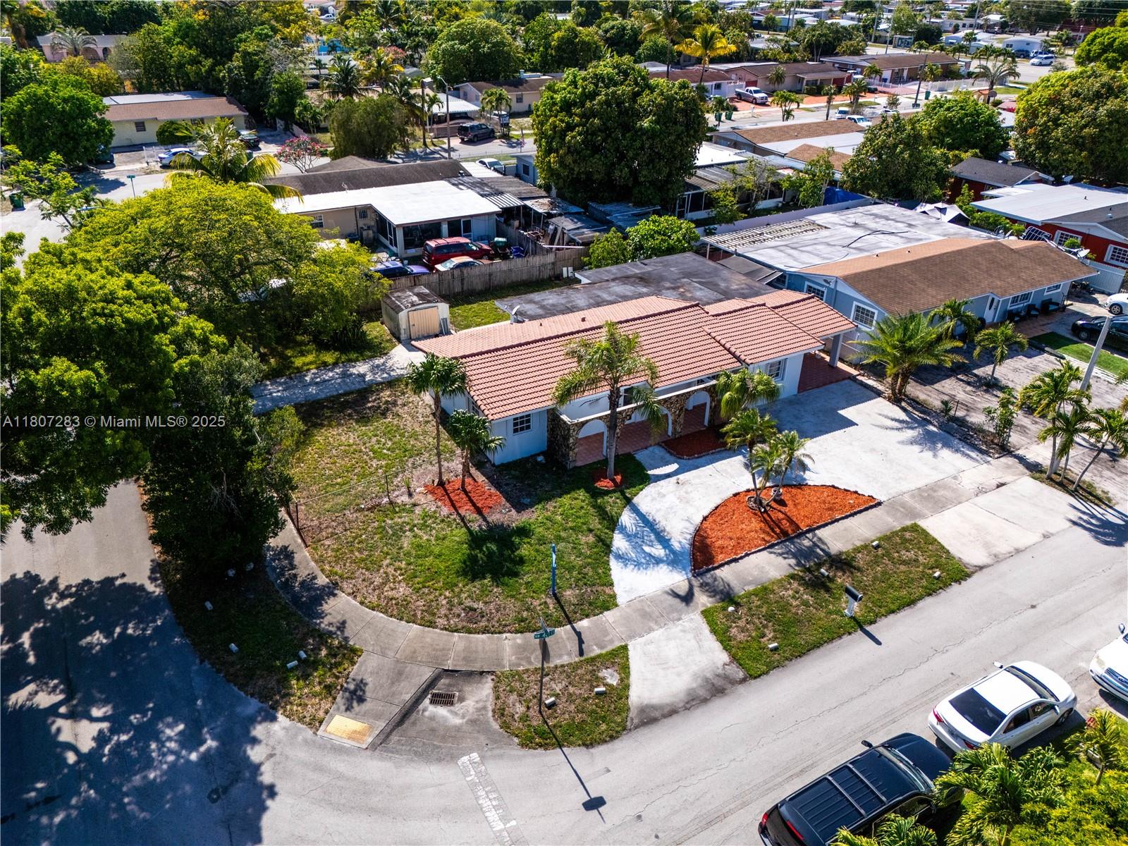 MIAMI GARDENS MANOR SEC 3 - Residential