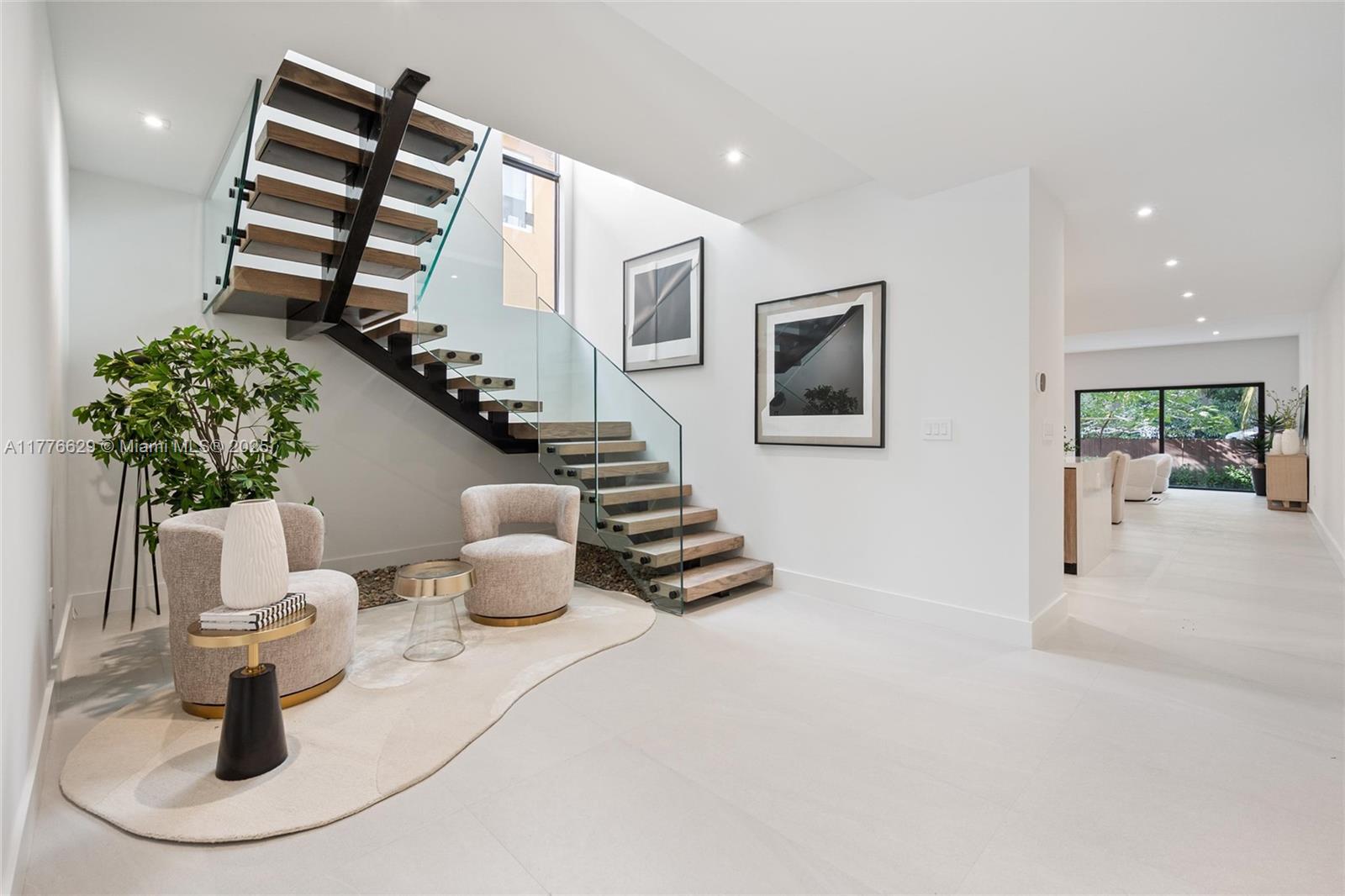 PALMHURST - Residential