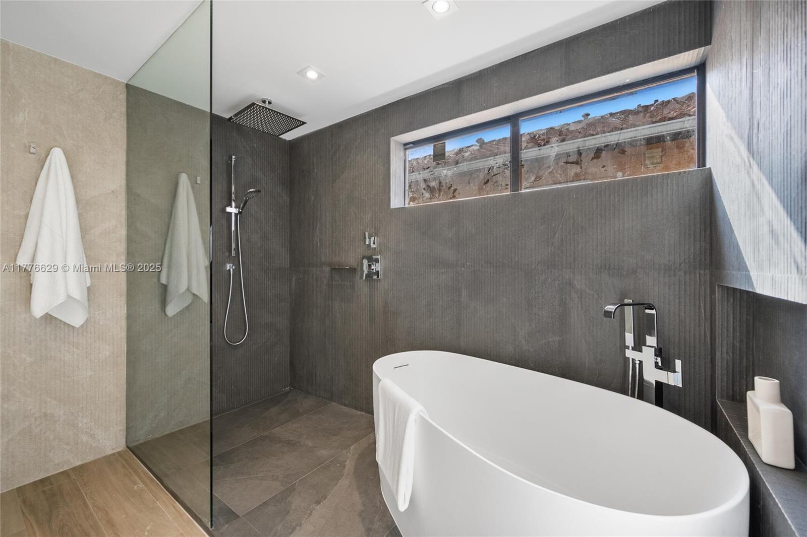 PALMHURST - Residential