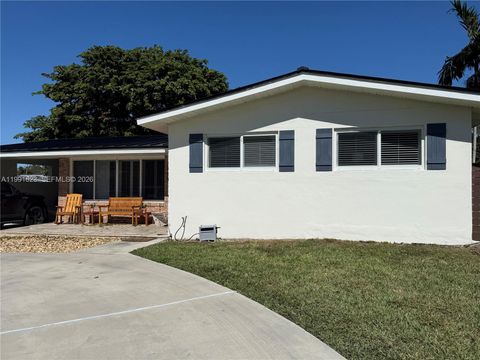 8965 SW 125th Ter Miami FL 33176