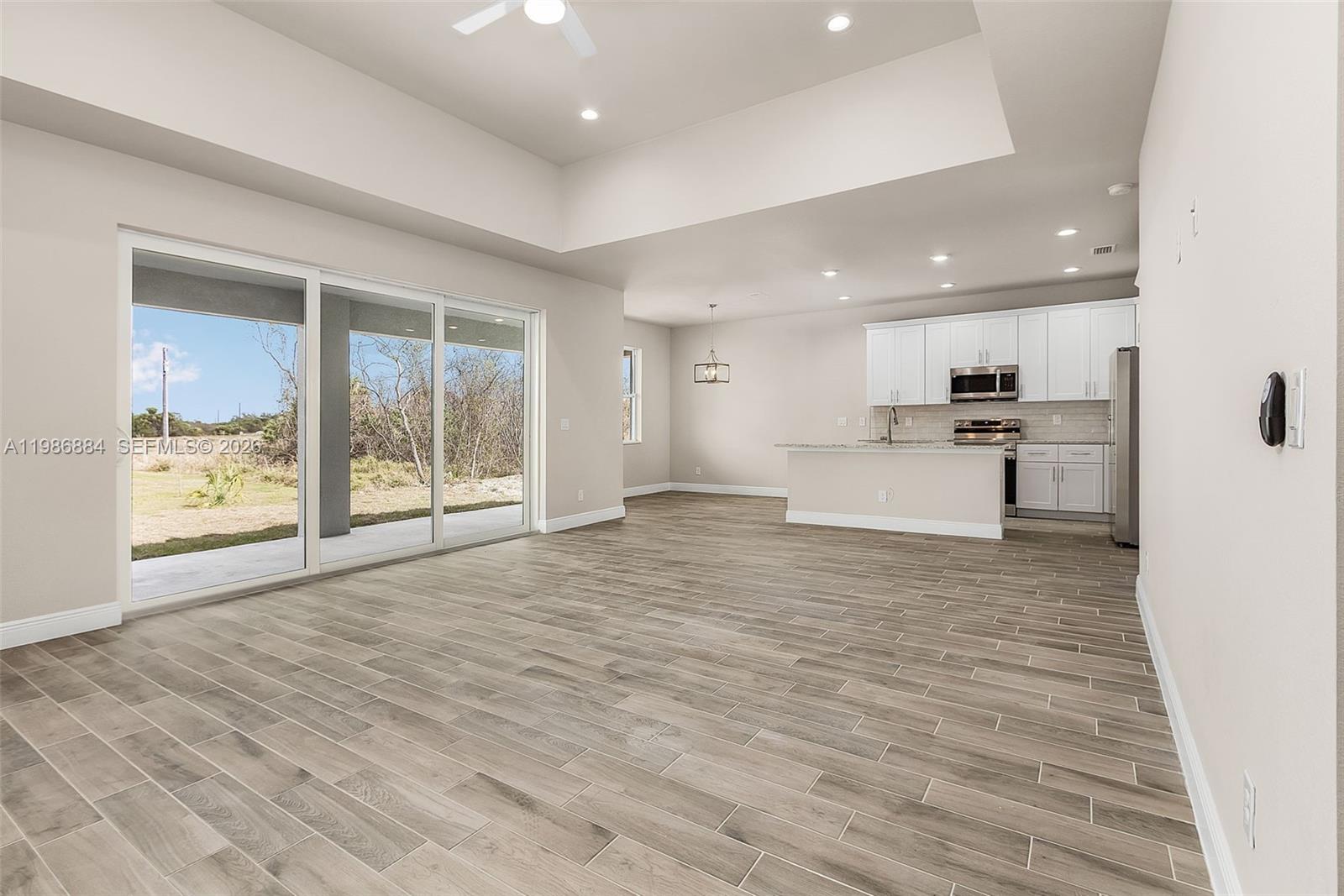 BANYAN VILLAGE - Residential