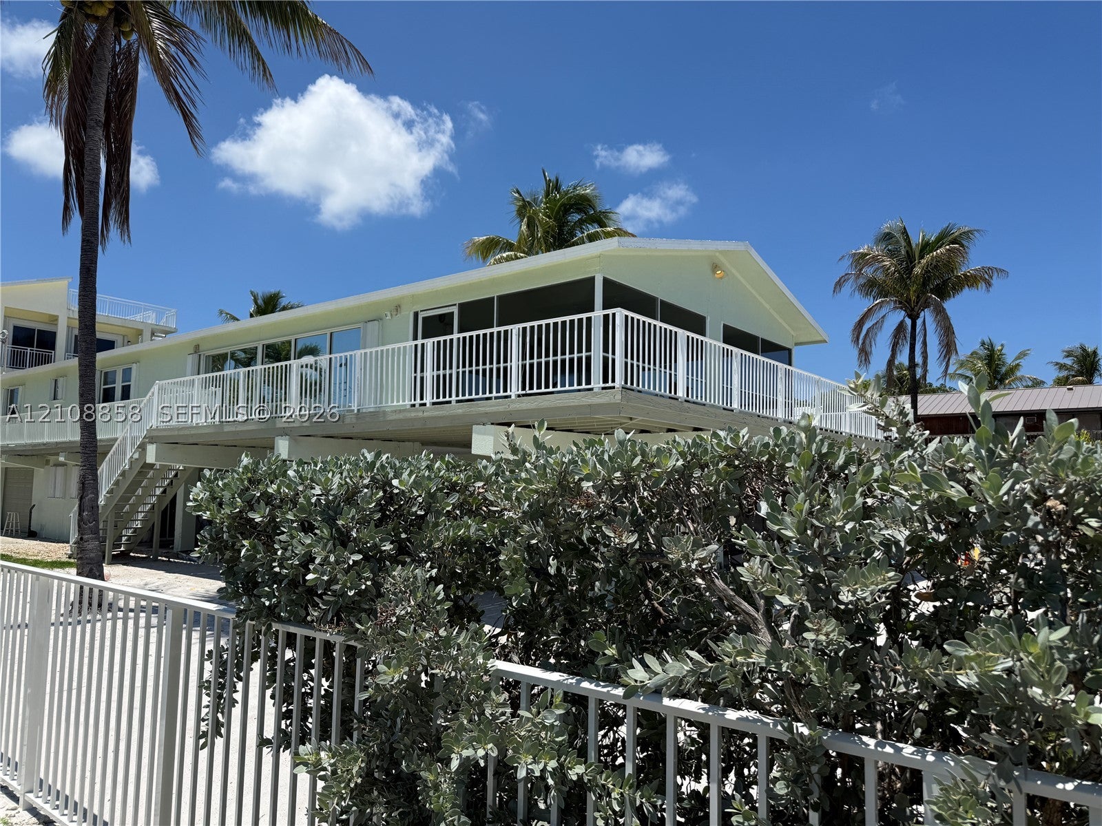 172 Valois Blvd