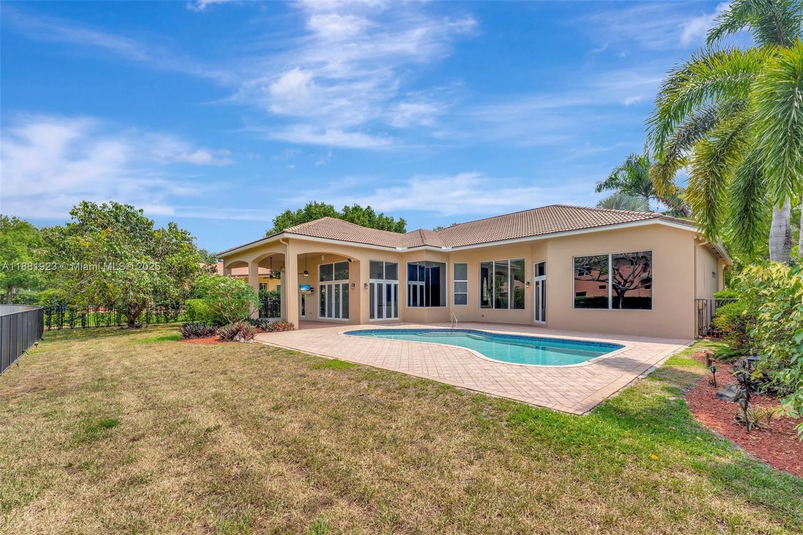 KAPOK GROVE ESTATES - Residential Lease