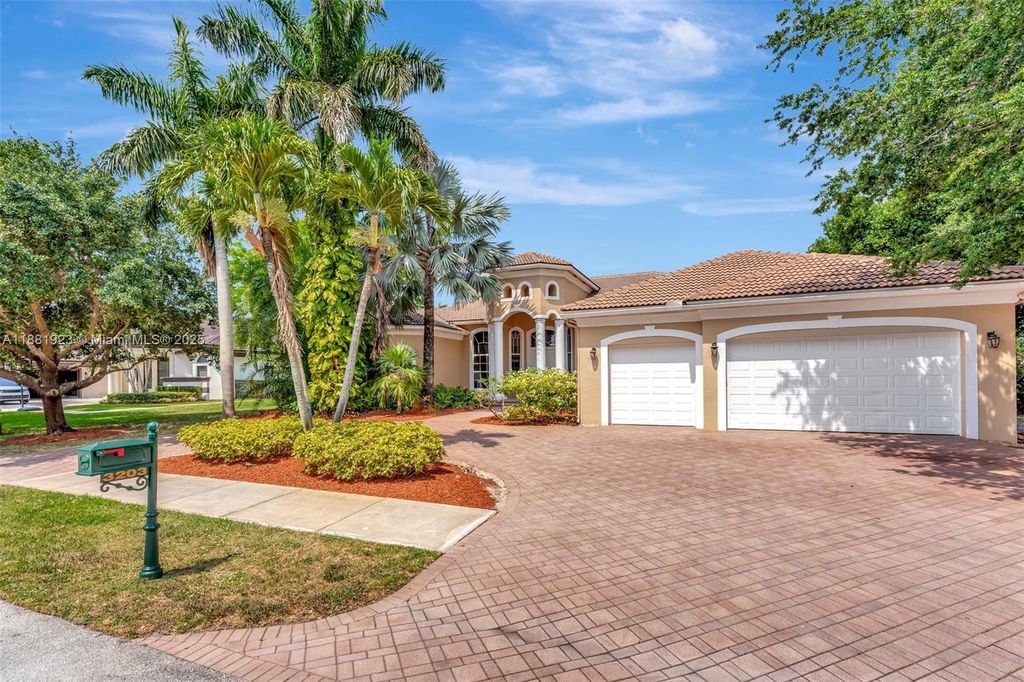 Photo of 3203 W Stonebrook Cir, Davie, FL 33330 (MLS # A11881923)