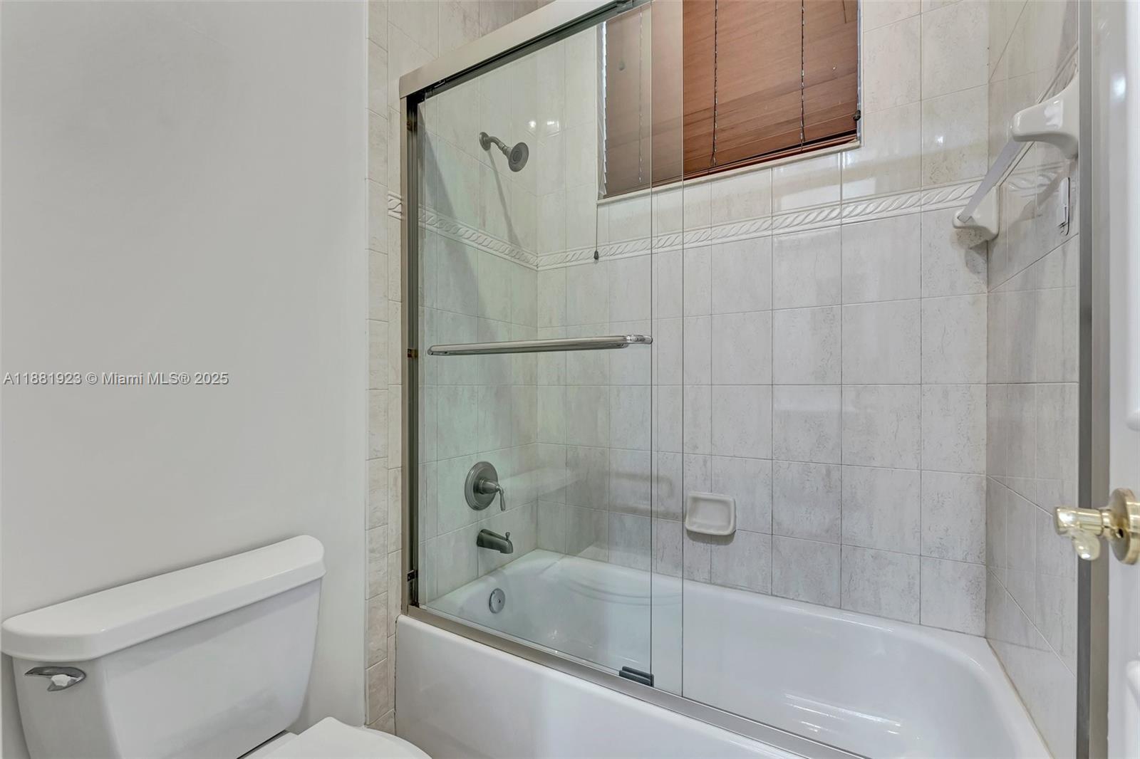 KAPOK GROVE ESTATES - Residential Lease