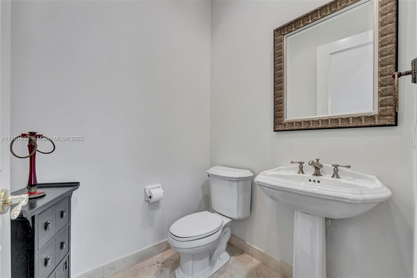 KAPOK GROVE ESTATES - Residential Lease