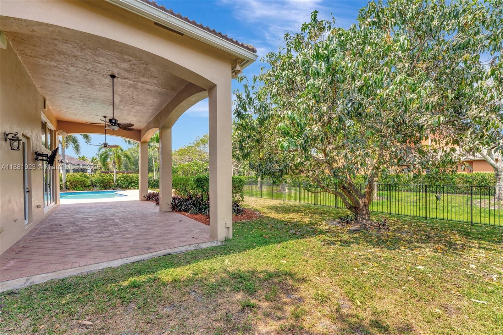 KAPOK GROVE ESTATES - Residential Lease