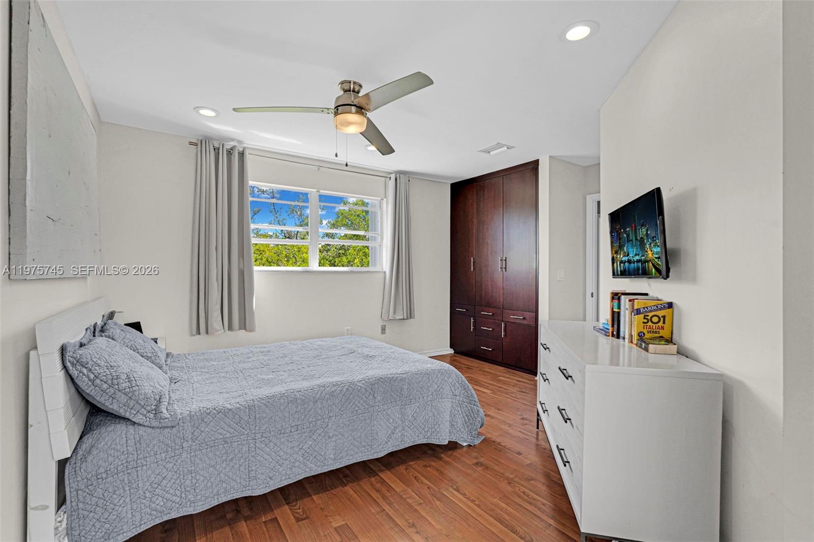 WEST LAKE VILLAGE PLAT - Residential