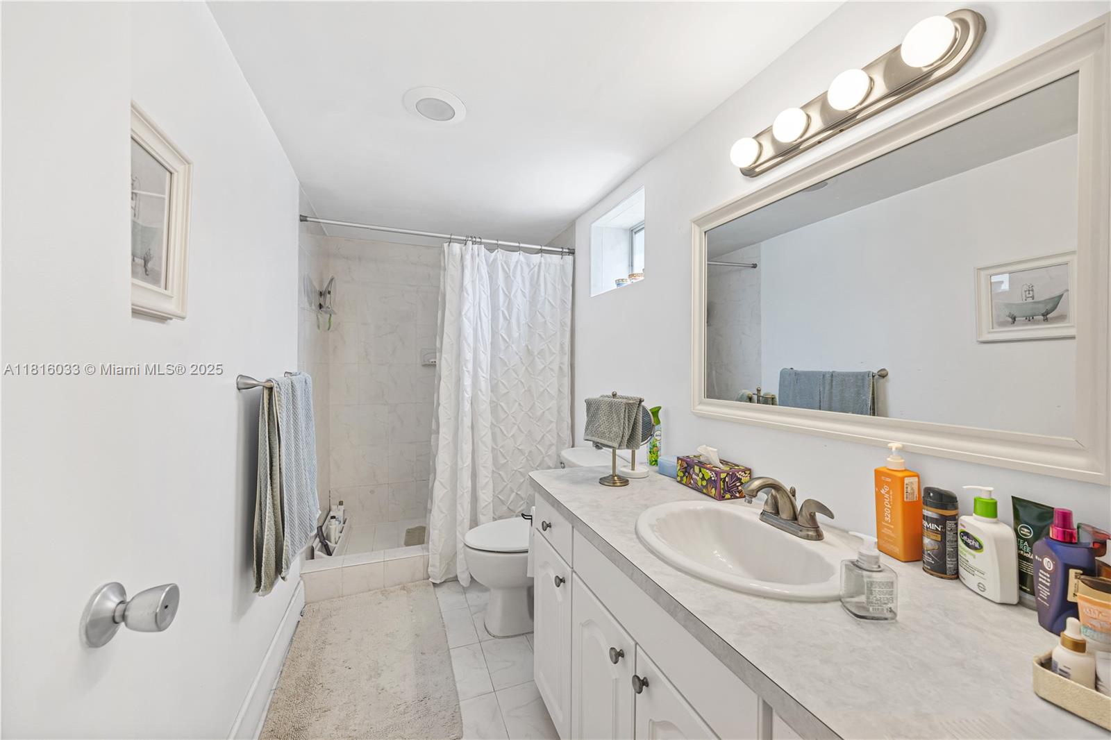 EDEN ISLES CONDO NO 6 - Residential