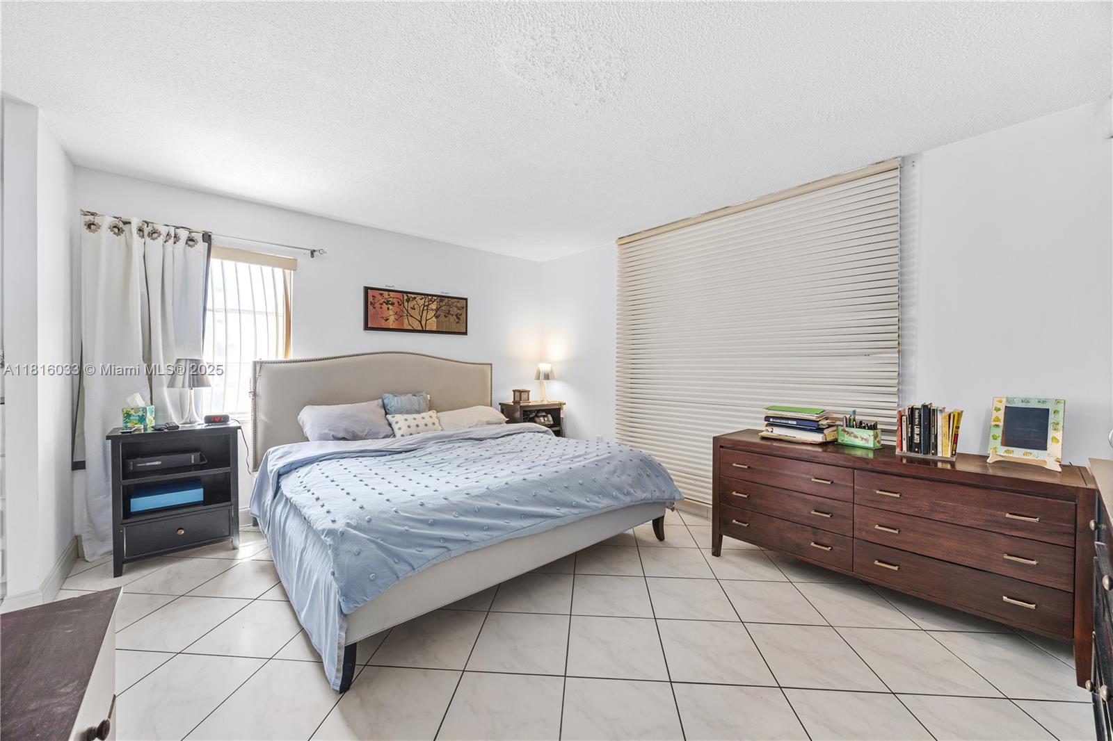 EDEN ISLES CONDO NO 6 - Residential