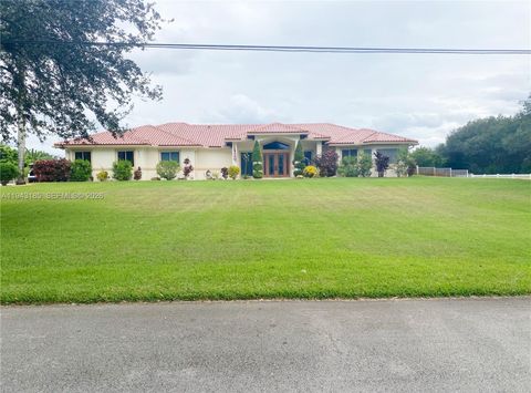 Photo of 6550 SW 183rd Way, Southwest Ranches, FL 33331 (MLS # A11943185)