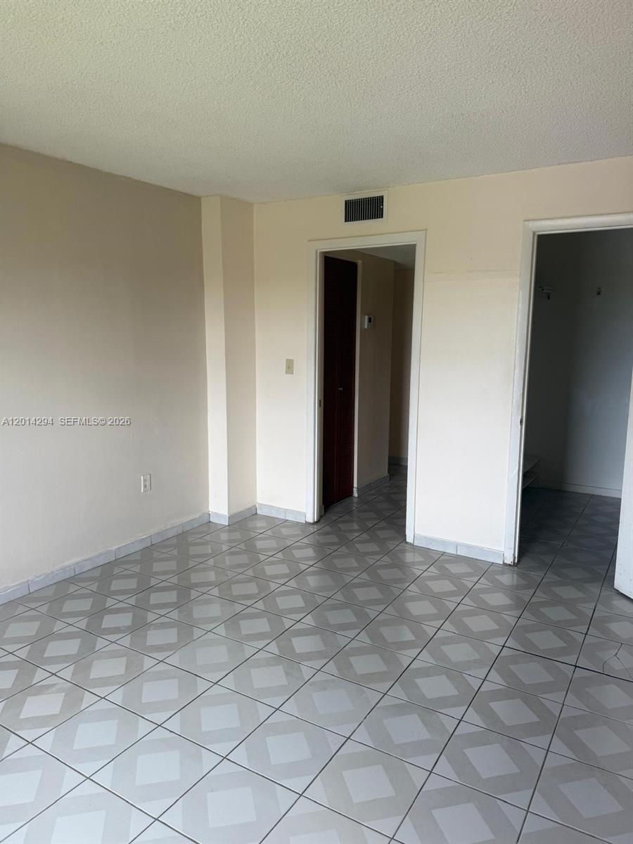 CASTILLIAN CLUB CONDO - Residential
