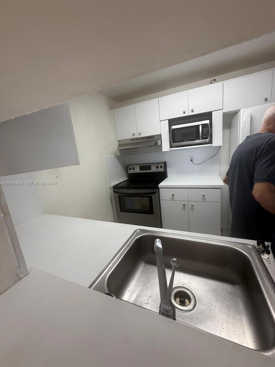 CASTILLIAN CLUB CONDO - Residential