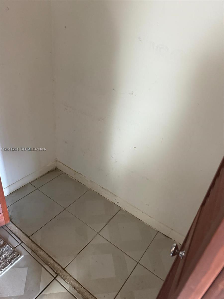 CASTILLIAN CLUB CONDO - Residential