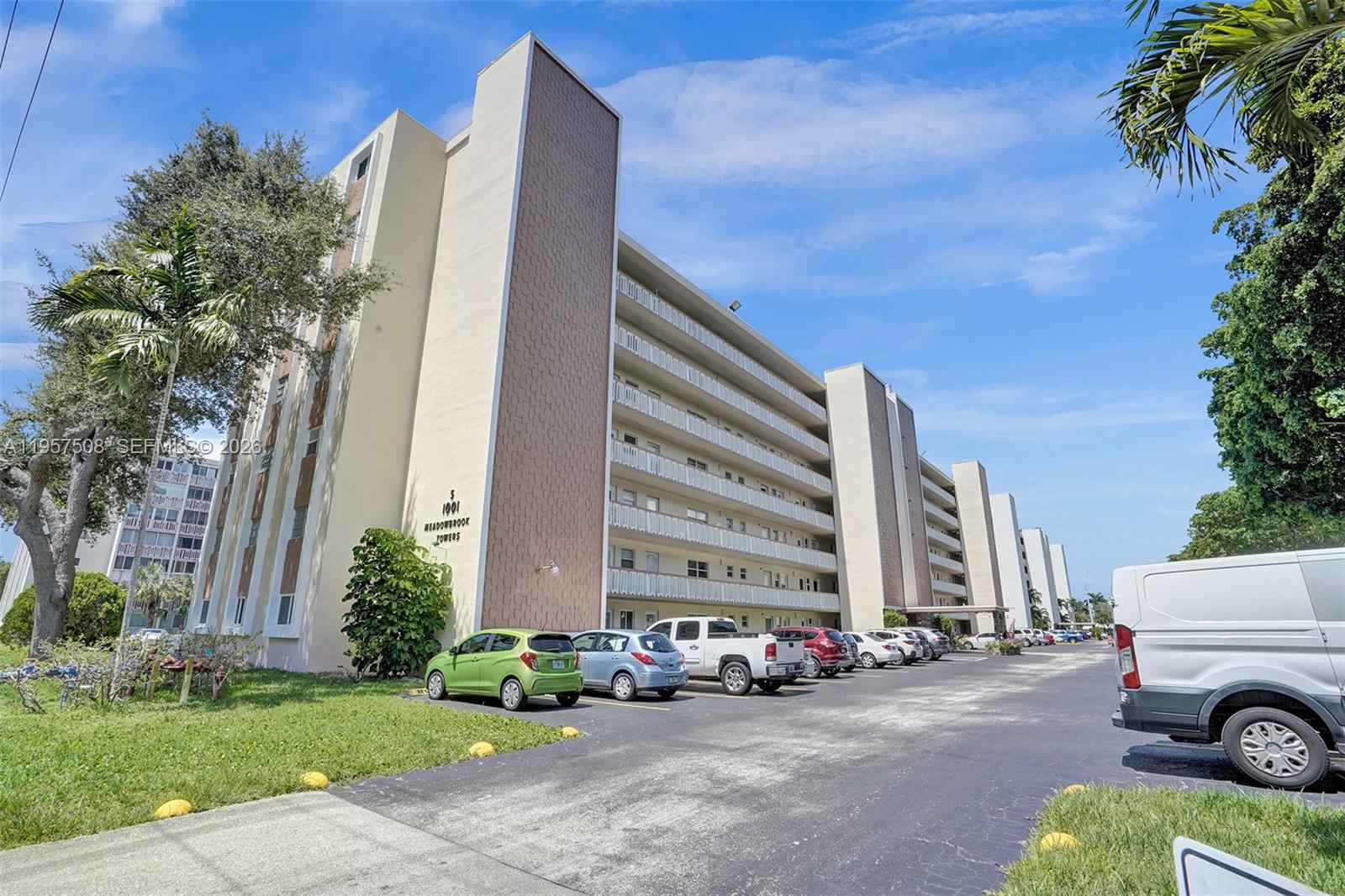 MEADOWBROOK CONDO APTS BL - Residential