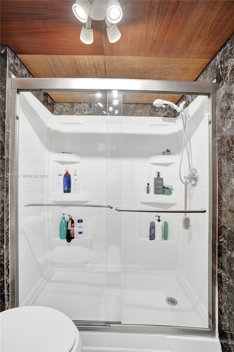 MEADOWBROOK CONDO APTS BL - Residential