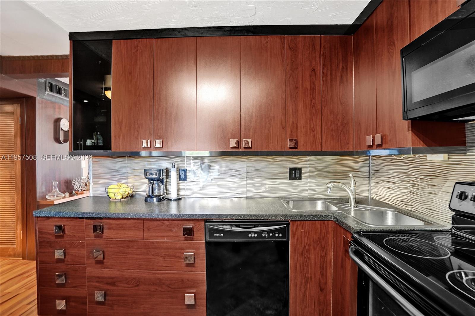 MEADOWBROOK CONDO APTS BL - Residential