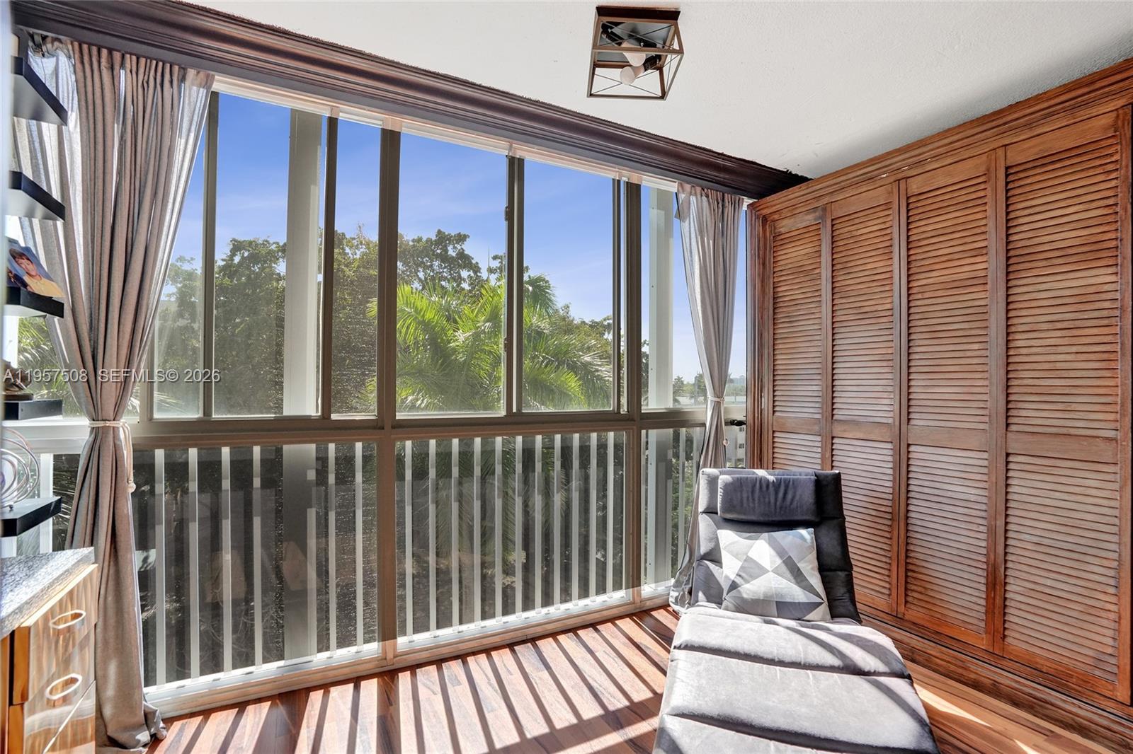 MEADOWBROOK CONDO APTS BL - Residential