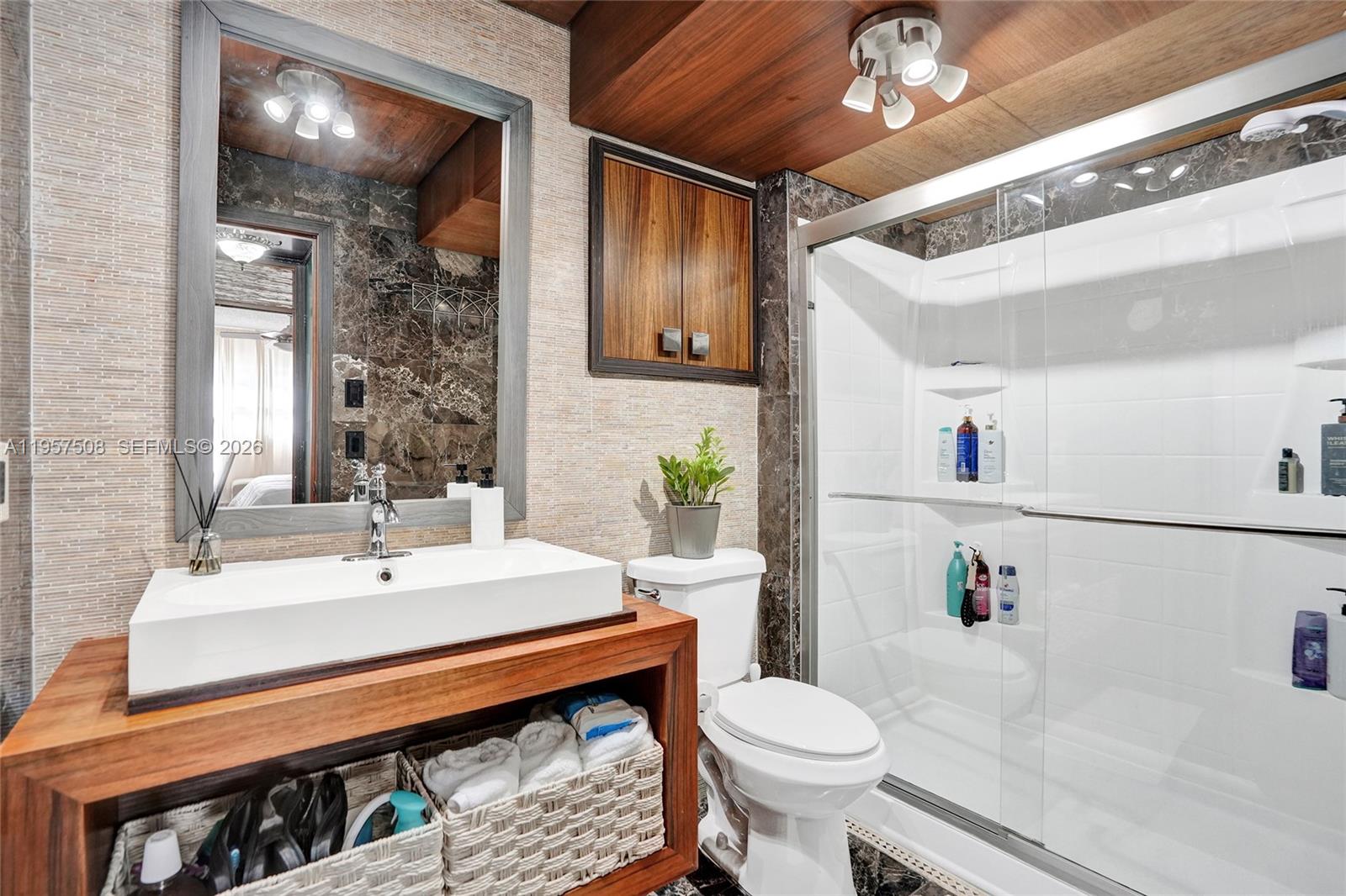 MEADOWBROOK CONDO APTS BL - Residential