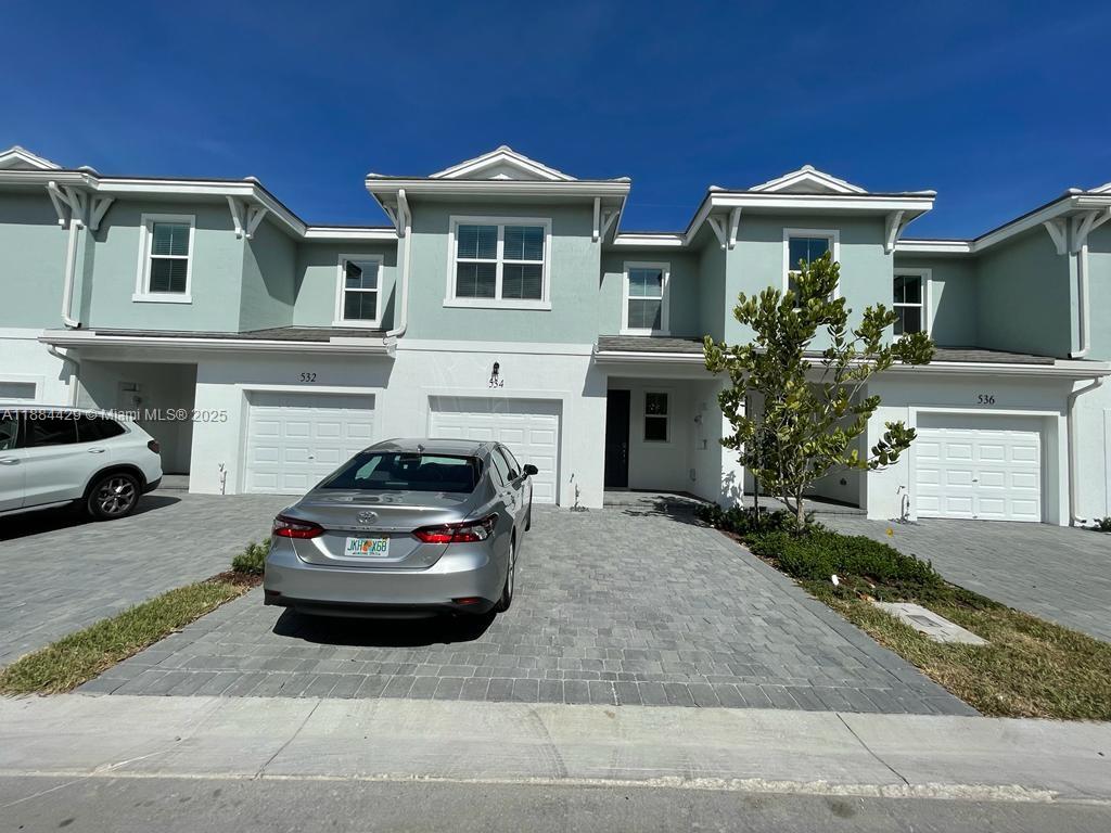 DEERFIELD CROSSING - Residential Lease