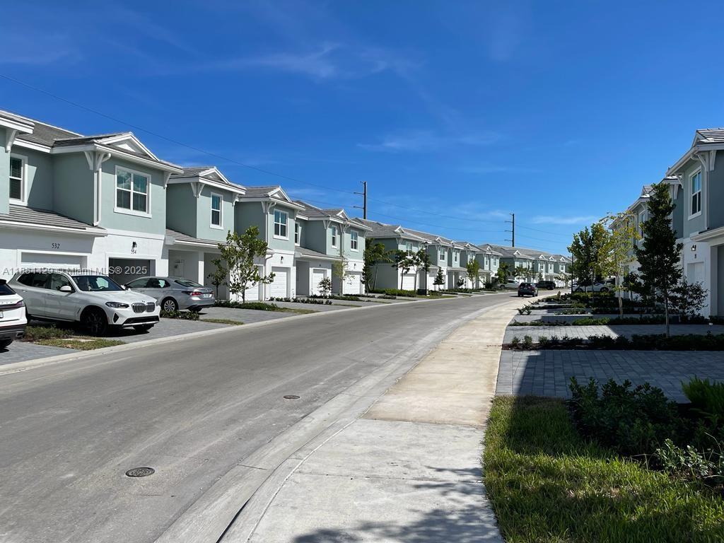DEERFIELD CROSSING - Residential Lease