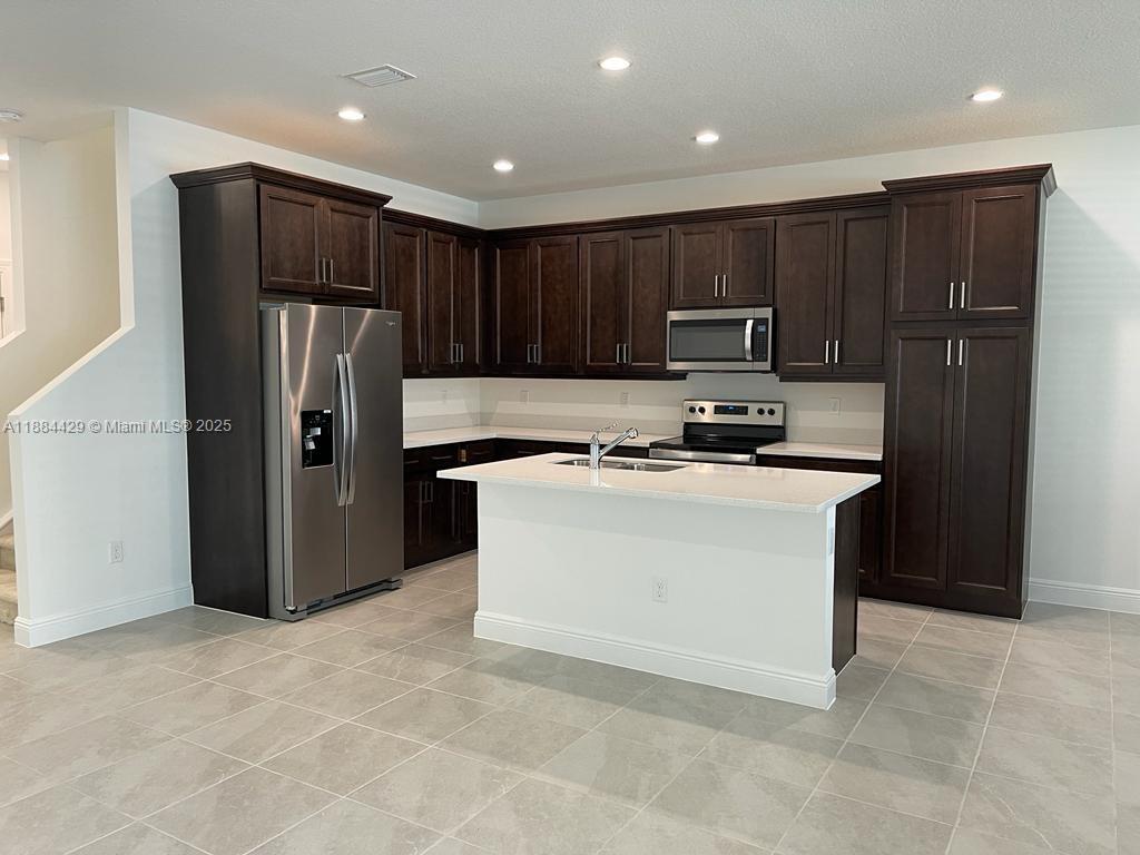 DEERFIELD CROSSING - Residential Lease