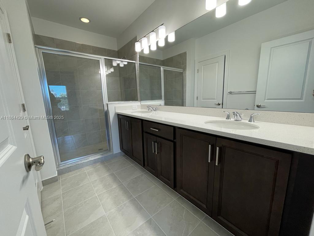 DEERFIELD CROSSING - Residential Lease