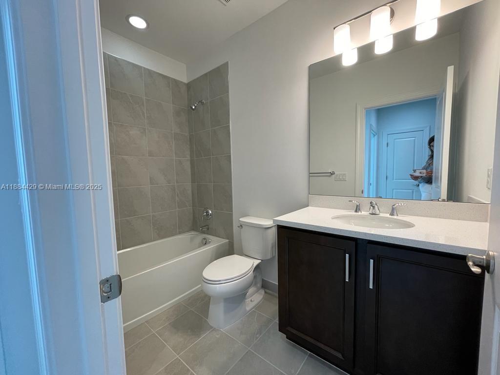 DEERFIELD CROSSING - Residential Lease
