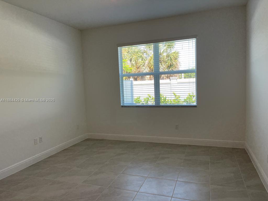 DEERFIELD CROSSING - Residential Lease