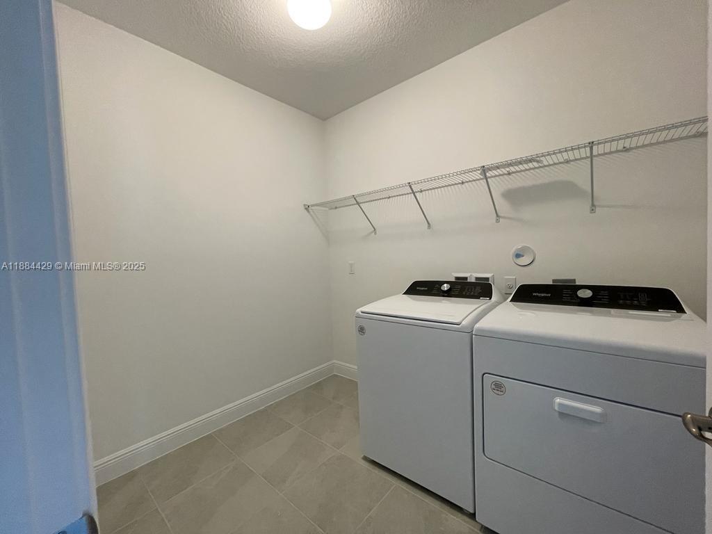 DEERFIELD CROSSING - Residential Lease