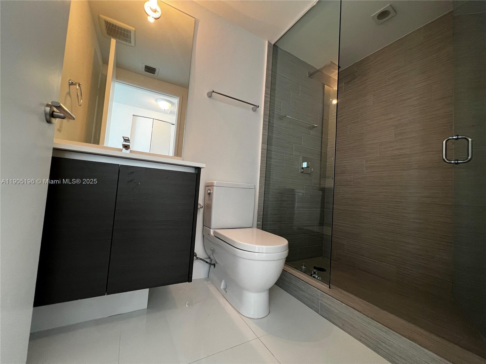 PARQUE TOWERS CONDO - Residential Lease