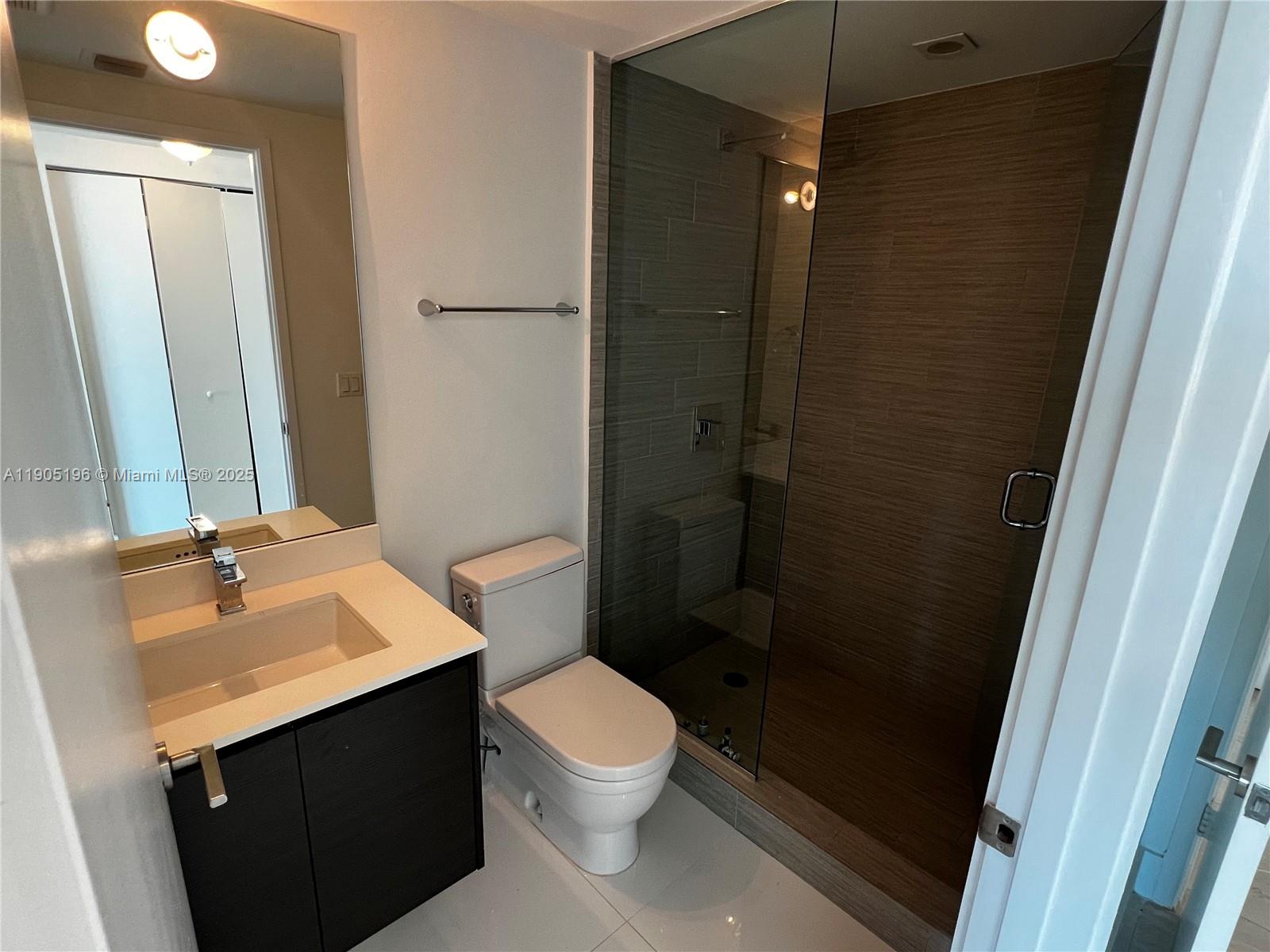 PARQUE TOWERS CONDO - Residential Lease