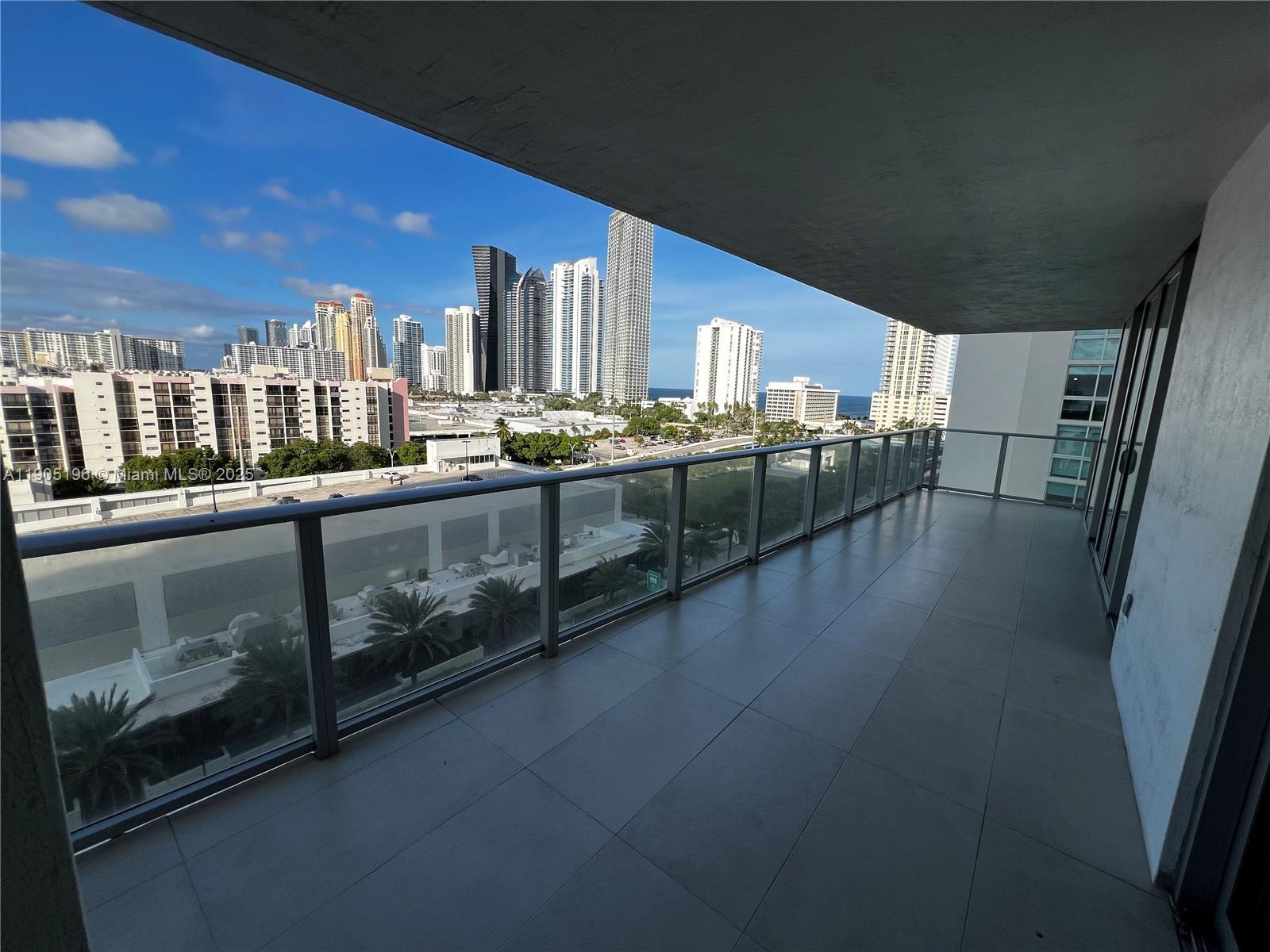 PARQUE TOWERS CONDO - Residential Lease