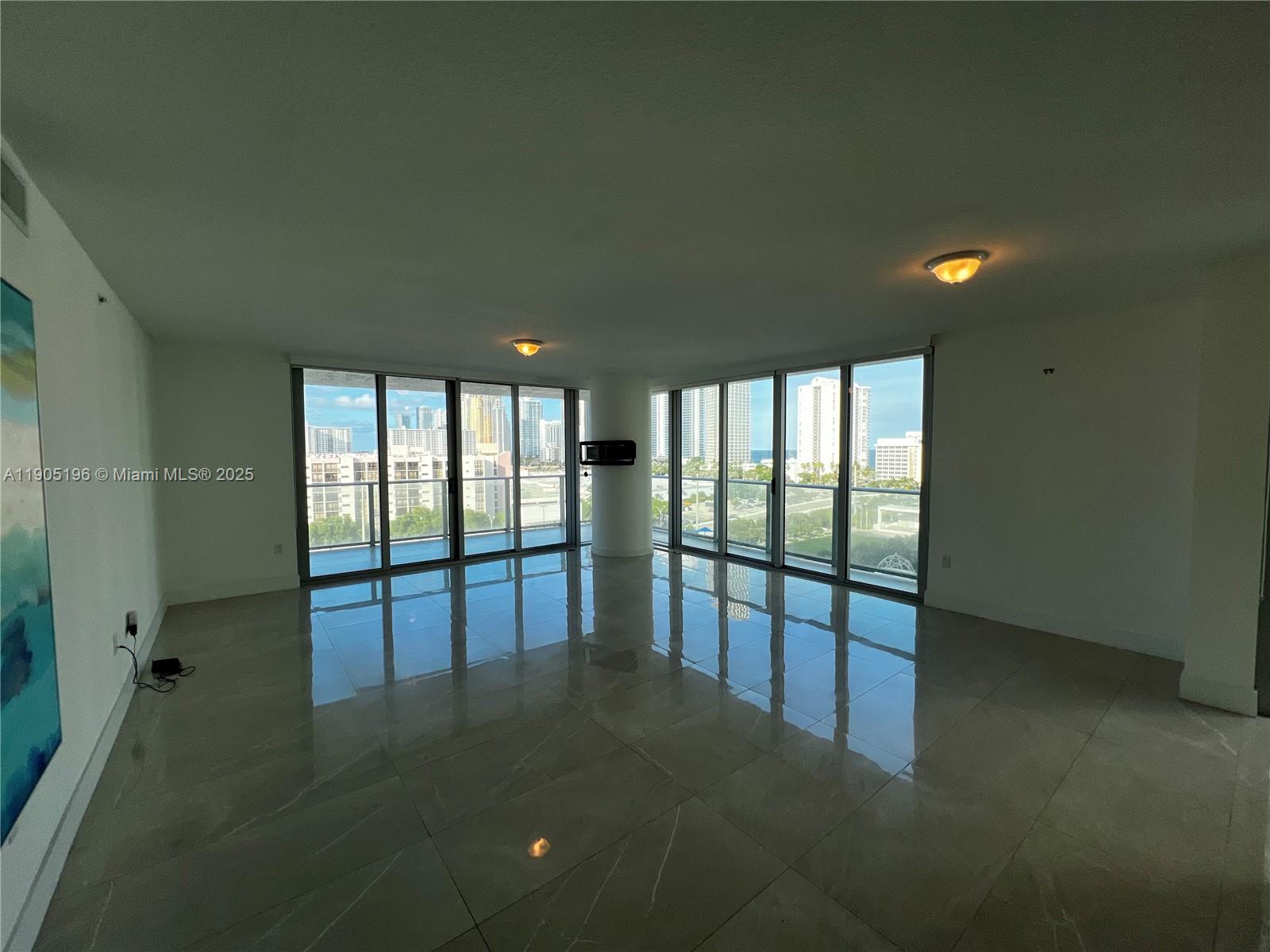 PARQUE TOWERS CONDO - Residential Lease