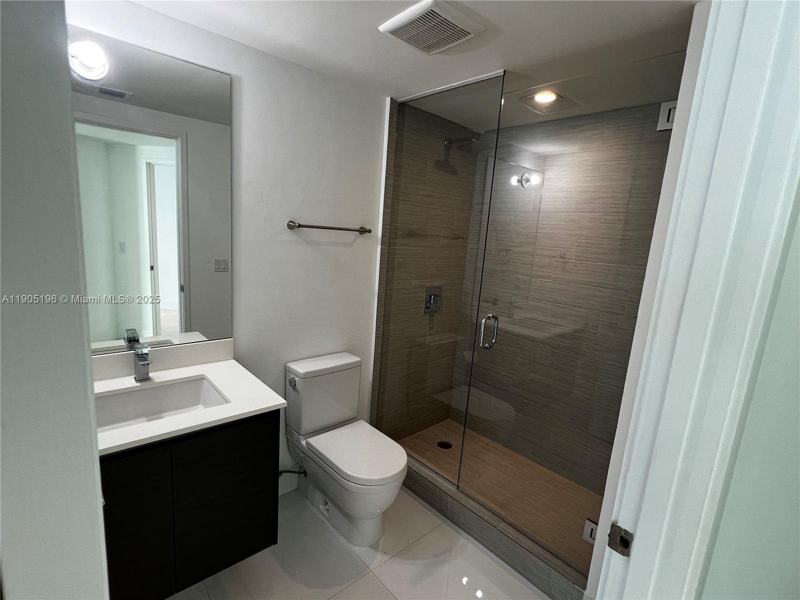 PARQUE TOWERS CONDO - Residential Lease