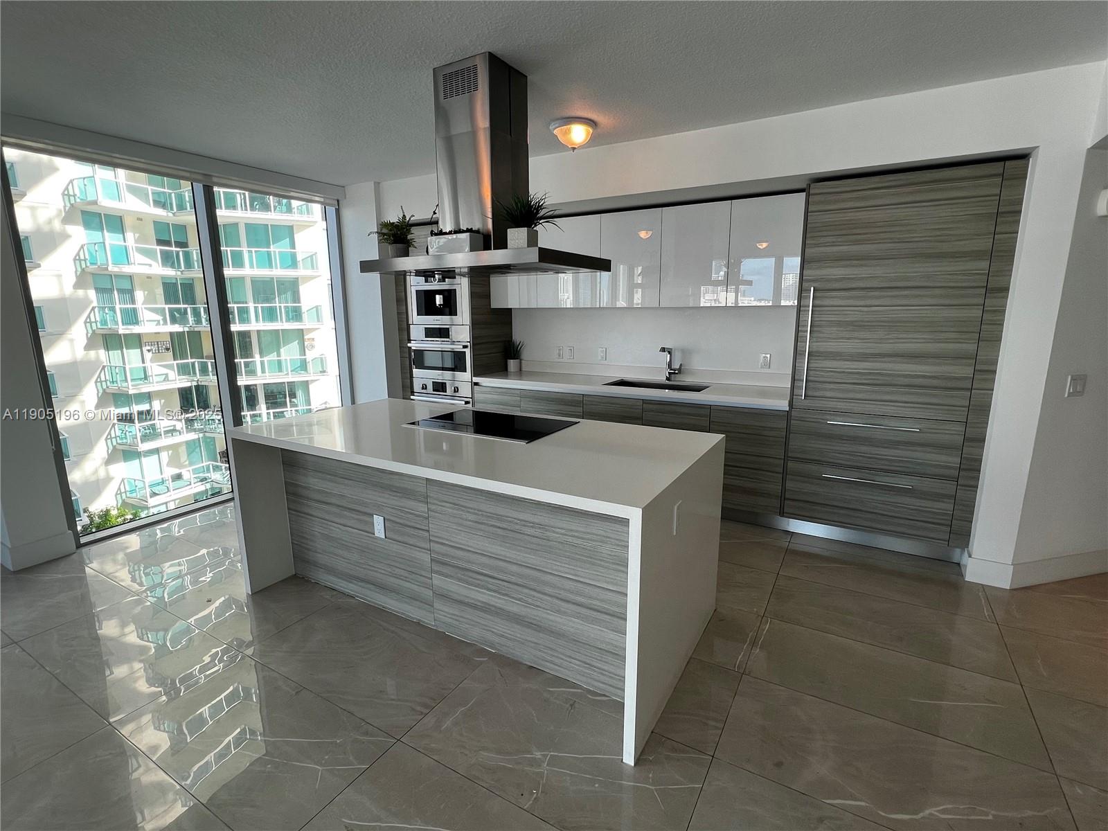 PARQUE TOWERS CONDO - Residential Lease