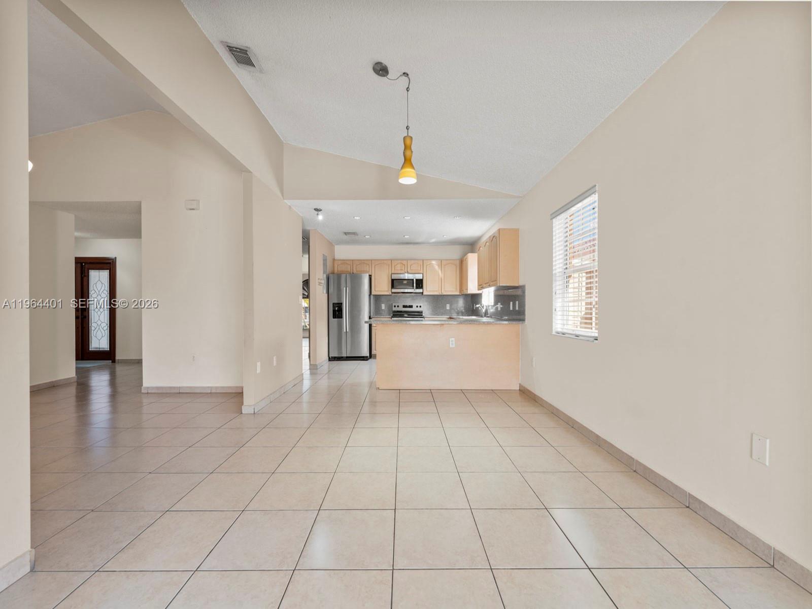 BIRD LAKES SOUTH SEC 4 - Residential