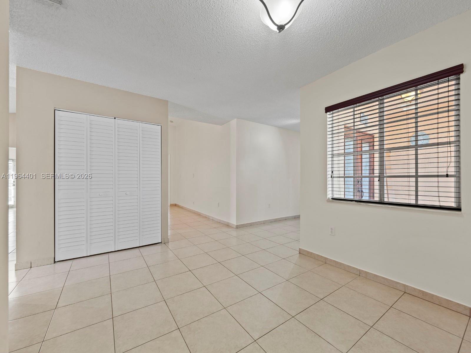 BIRD LAKES SOUTH SEC 4 - Residential