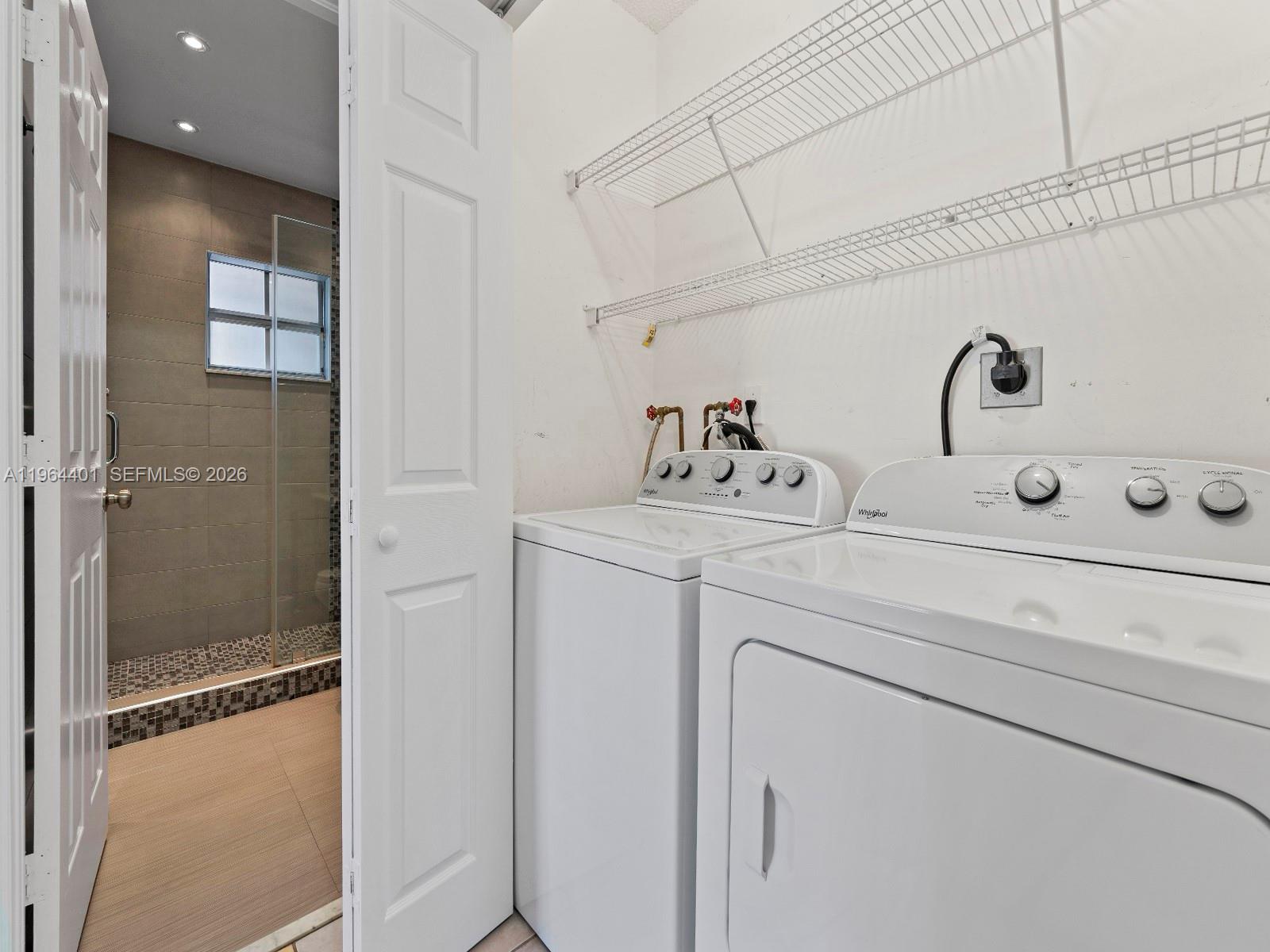 BIRD LAKES SOUTH SEC 4 - Residential