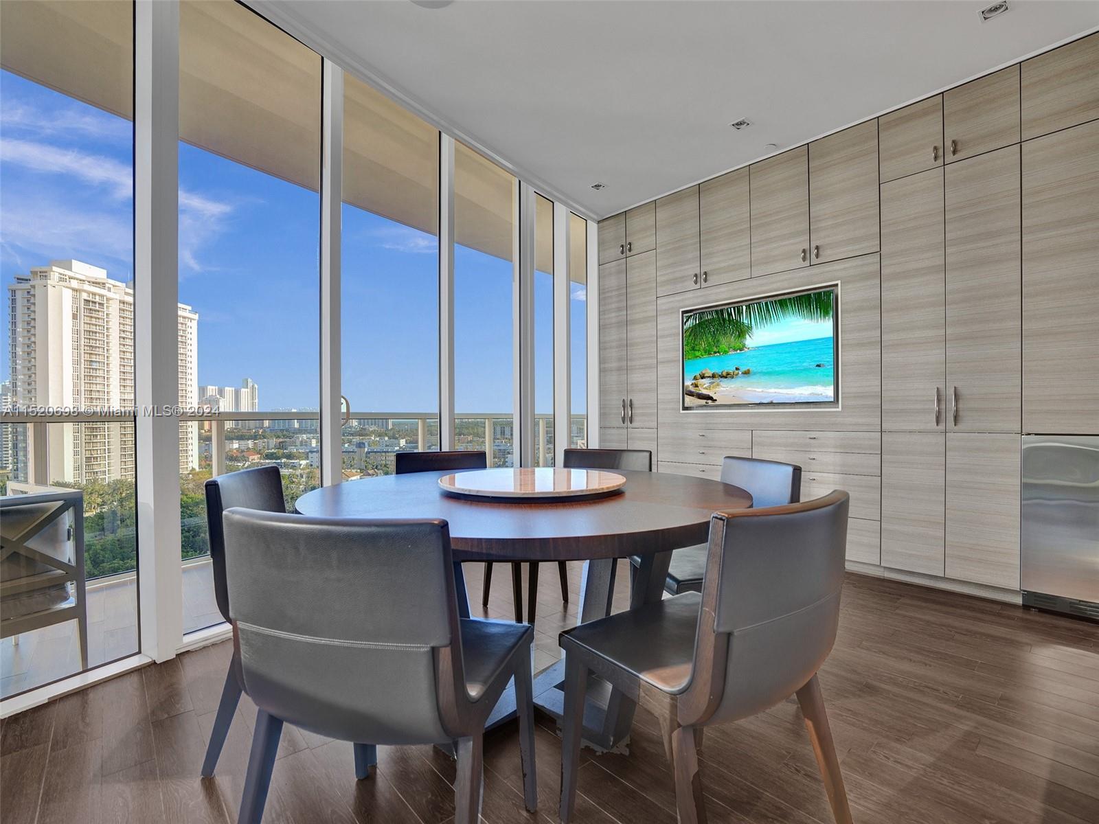 BELLINI AT WILLIAMS ISLAN - Residential