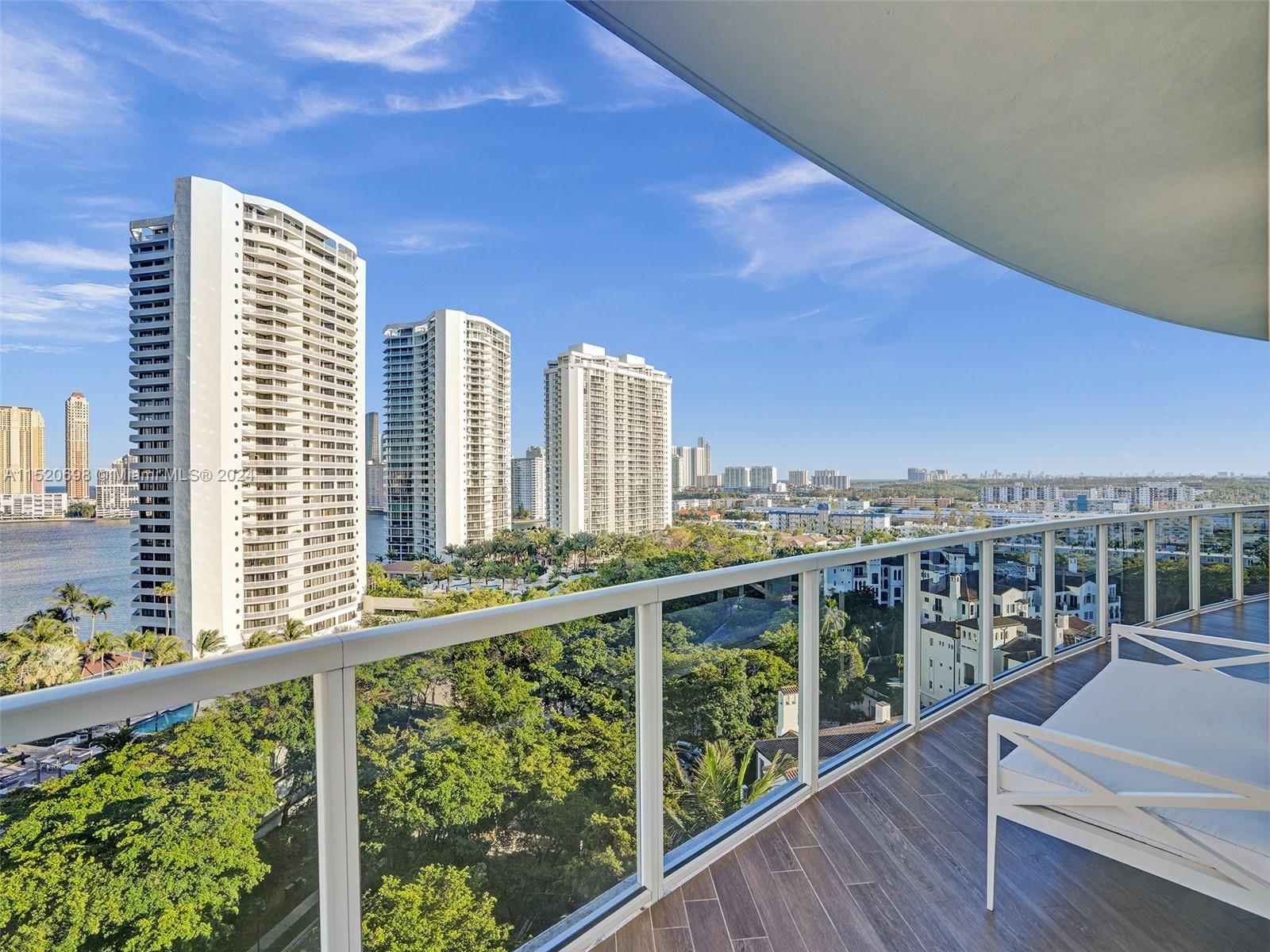 BELLINI AT WILLIAMS ISLAN - Residential